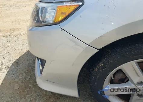 2013 Toyota Camry Se z USA, uszkodzony, nr VIN 4T1BF1FK5DU282734